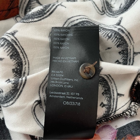 Anthropologie Maeve La Paz Contrast Button-Down Shirt Size Medium Long Sleeve - Picture 9 of 9